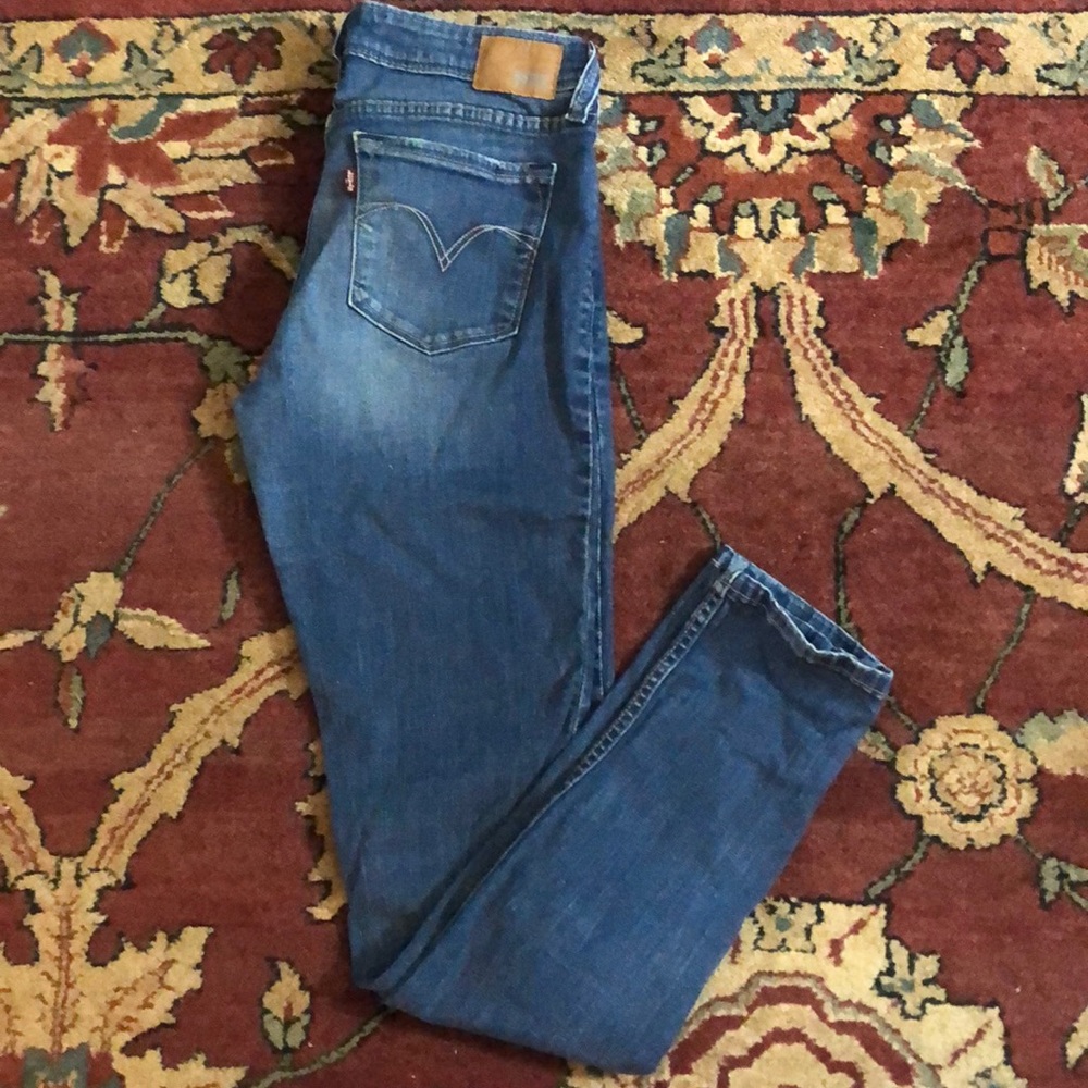 🌹 Levi’s low rise stretch blue  jeans Sz 32x30